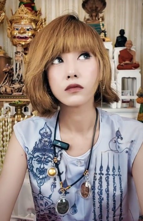 ภาพล่าสุด แพร ธิธาดา อดีตคู่จิ้นปิ้งไก่ ผันตัวเป็นร่างทรง อมไฟ-ถอนคุณไสย ไม่ธรรมดา !