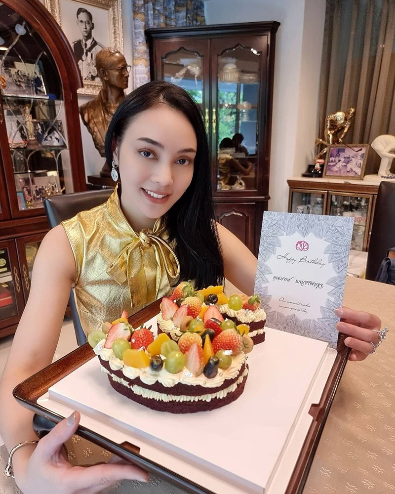 ตั๊ก บงกช