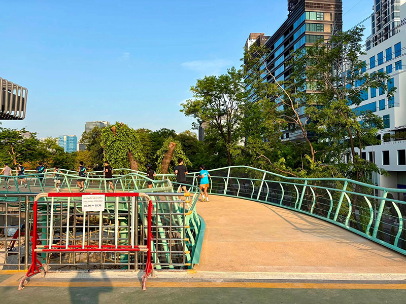 สะพานเขียวเชื่อมลุมพินี-เบญจกิติ