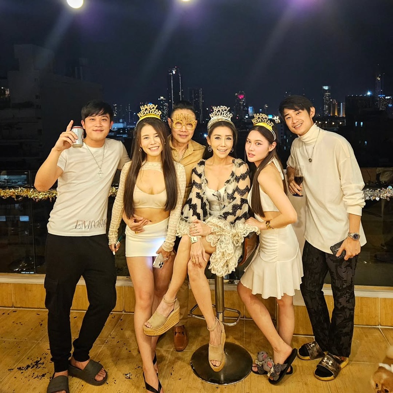 ลูกศร ธนาภรณ์