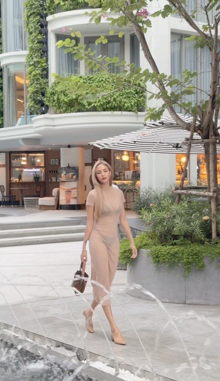 อุ้ม ลักขณา