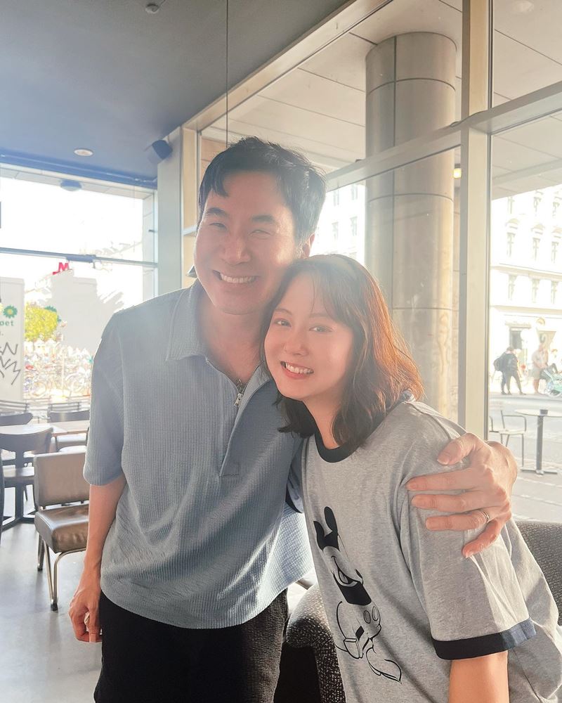 ซาแซง - แสตมป์ อภิวัชร์