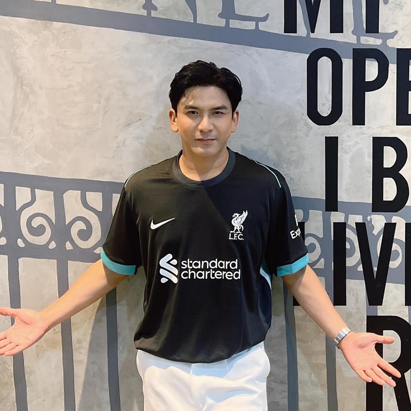 ป๋อ ณัฐวุฒิ สวมกอด อั้ม พัชราภา หลังไม่ได้เจอกันนาน 15 ปี