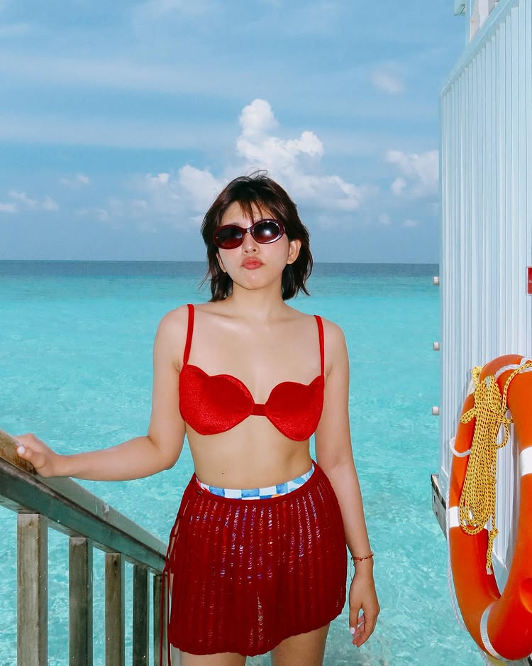หนูนา หนึ่งธิดา นุ่งวันพีซ จัดลุคเซ็กซี่เบา ๆ ที่มัลดีฟส์
