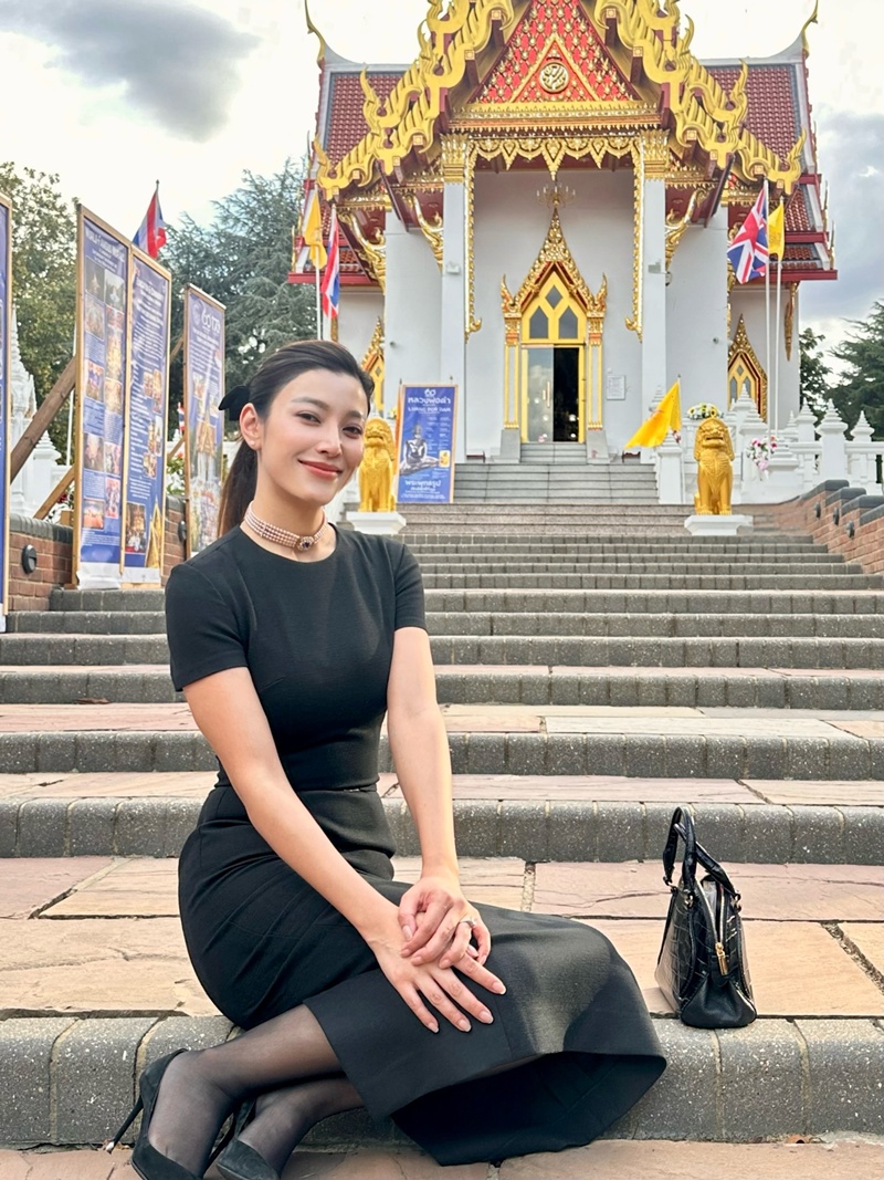 เอมมี่ มรกต