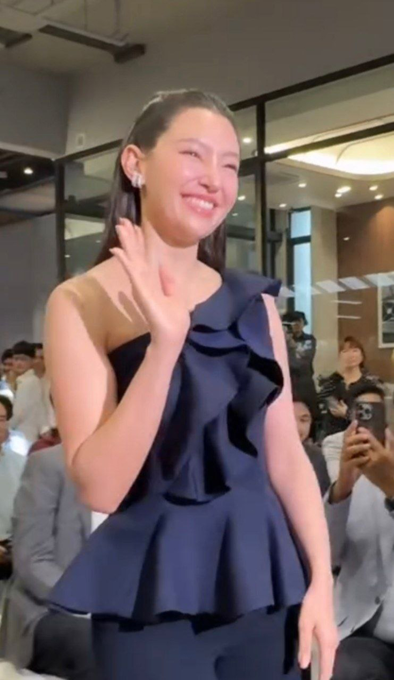 เบลล่า ร่วมงานประกบคุณพ่อ วิล ชวิณ