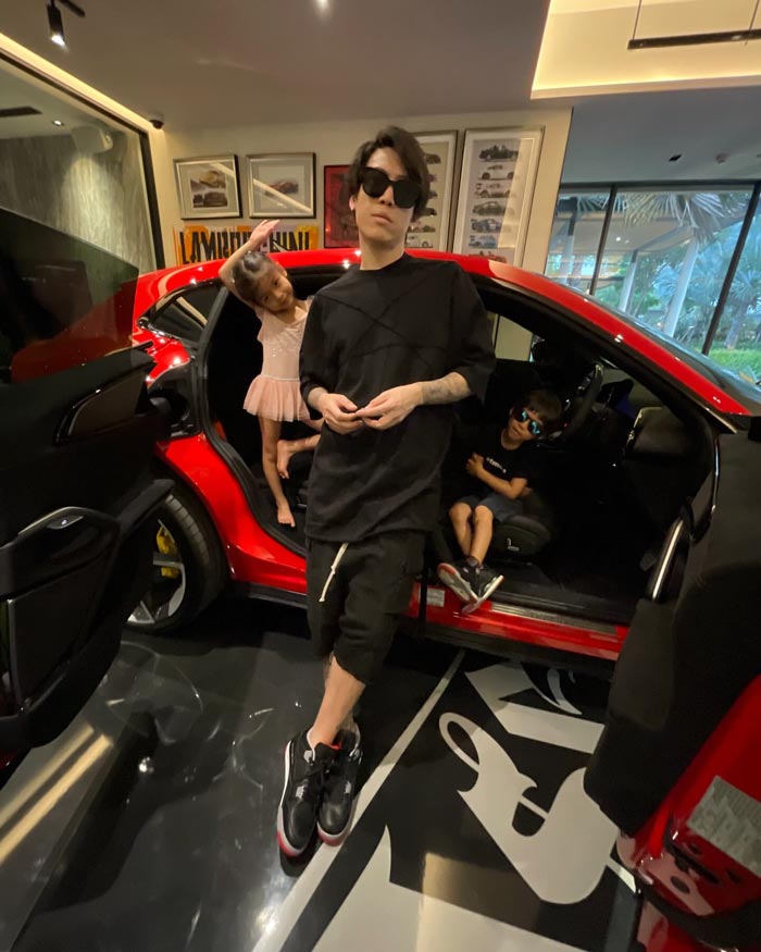 Ferrari Purosangue ป๊อก ภัสสรกรณ์