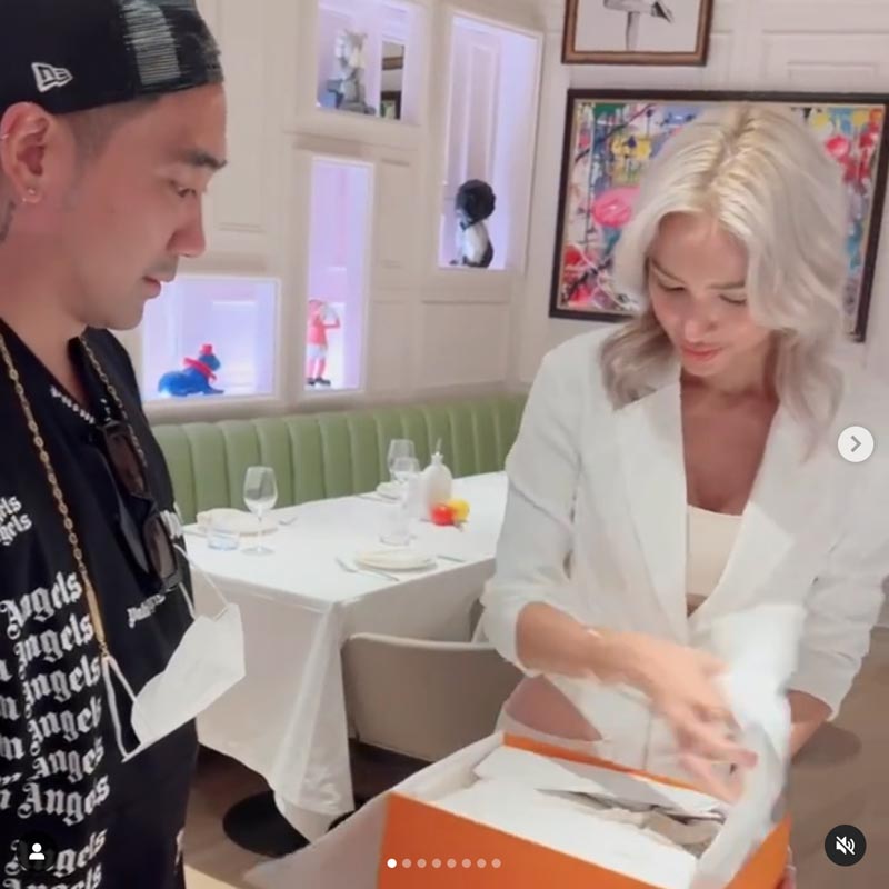 อุ้ม ลักขณา