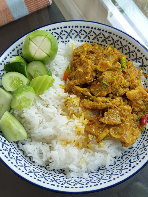 ผัดเผ็ดหมู