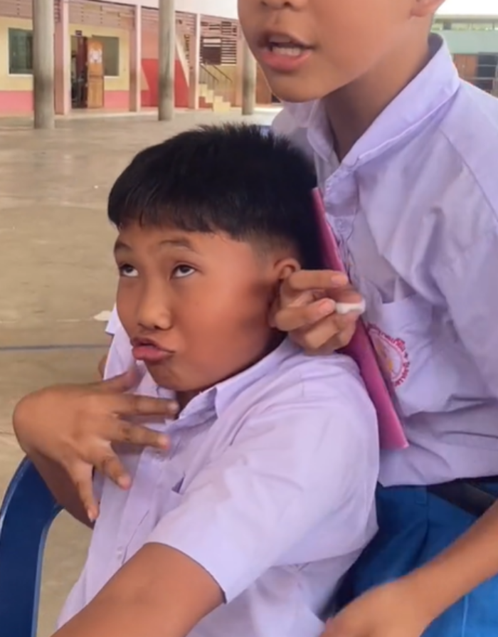 เจาะเลือด