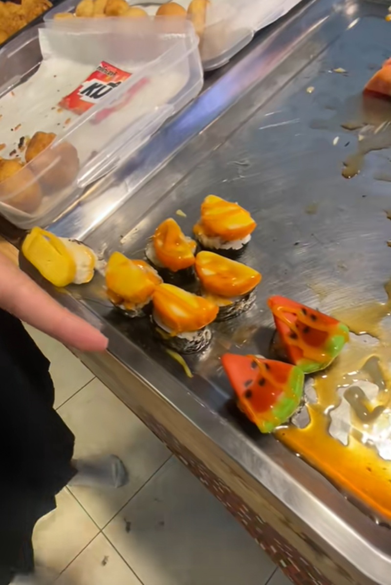 ขายซูชิ