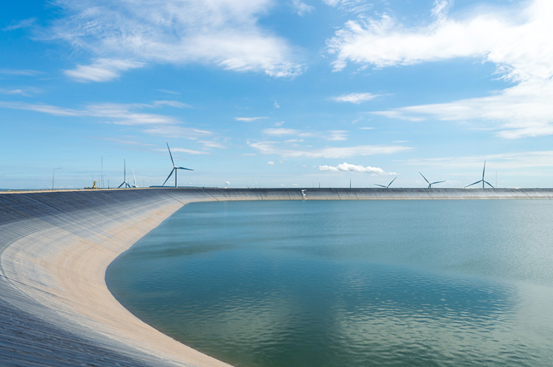 เขายายเที่ยง