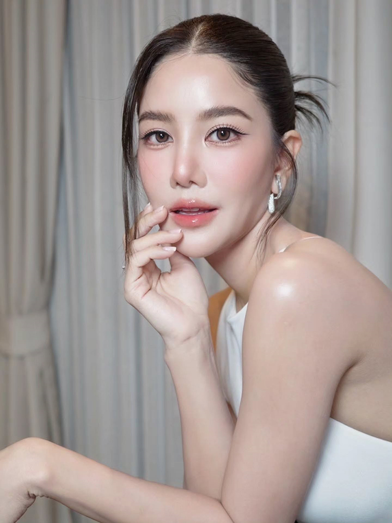 ก้อย รัชวิน เซ็กซี่เต็มตาในชุดชั้นใน