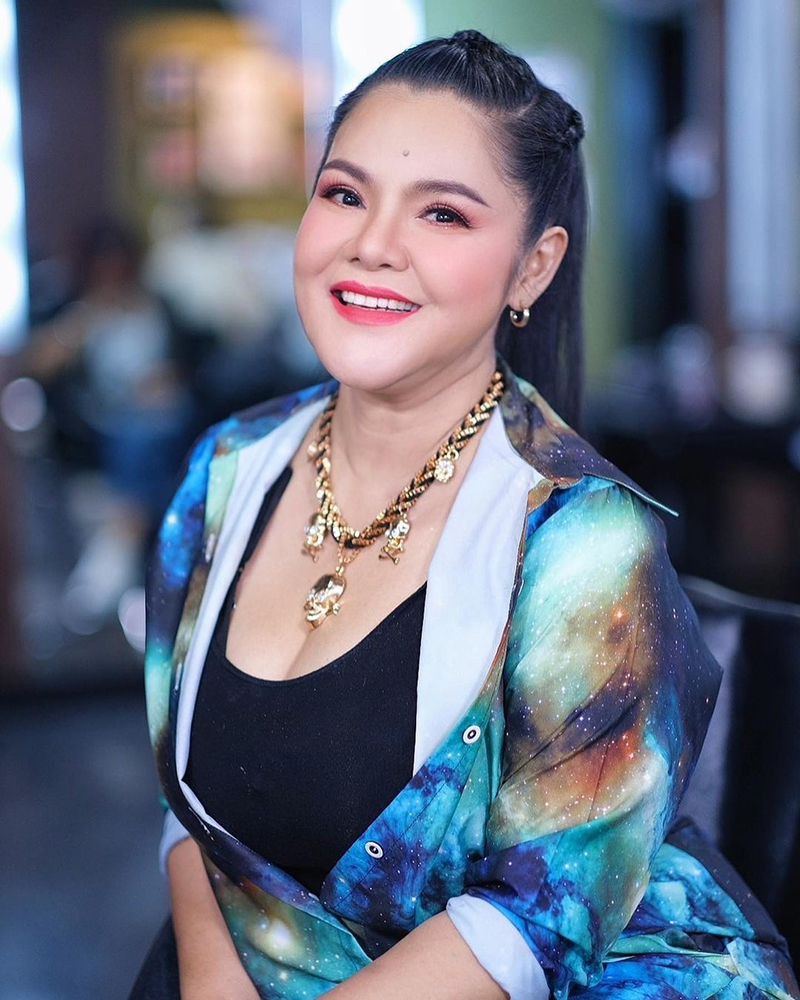 อาภาพร นครสวรรค์