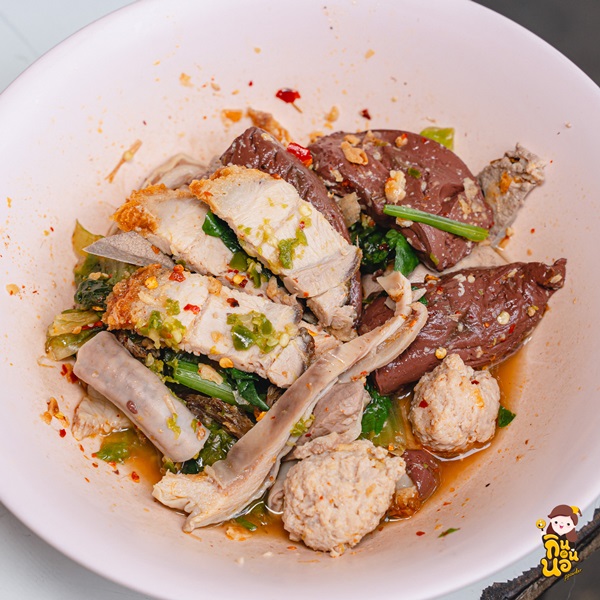 ร้านต้มเลือดหมู