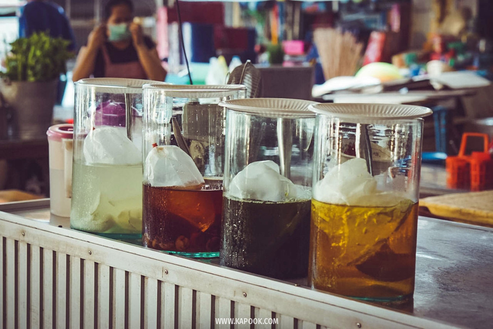 ตลาดหัวรอ อยุธยา