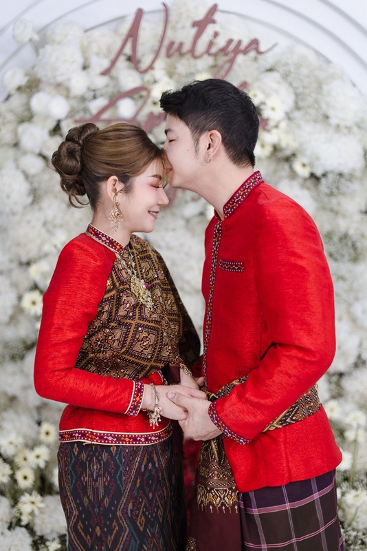 ครูเบียร์ นุติญา อุ้มท้องเข้า รพ.