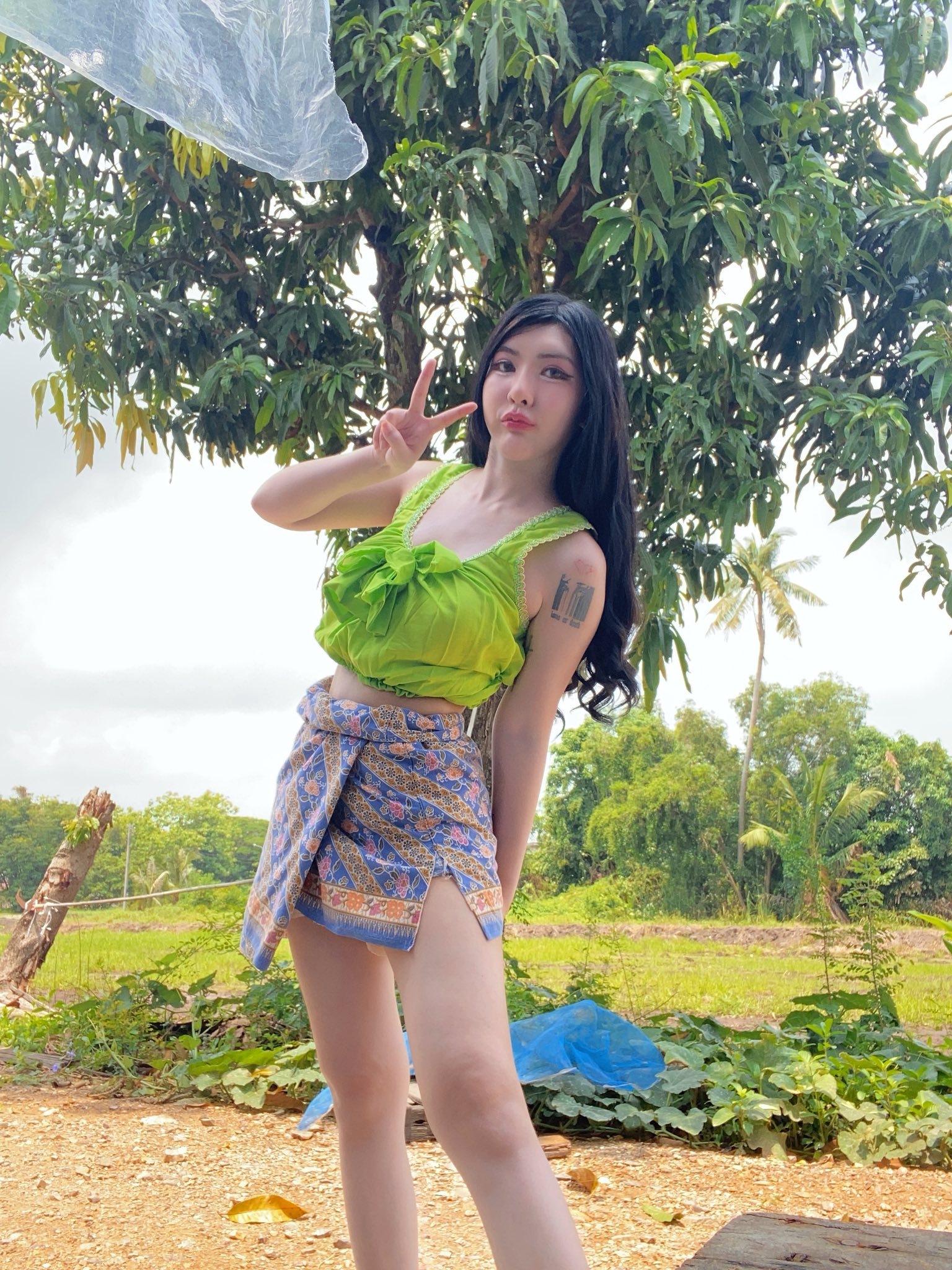 จี๊ดจ๊าด ศจีรา