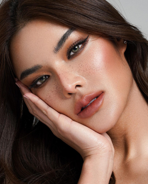 ประวัติ อุ้ม ทวีพร มิสแกรนด์ไทยแลนด์ 2023 สวยเก่งรอบด้าน ตำนานนางงามเจนเวที