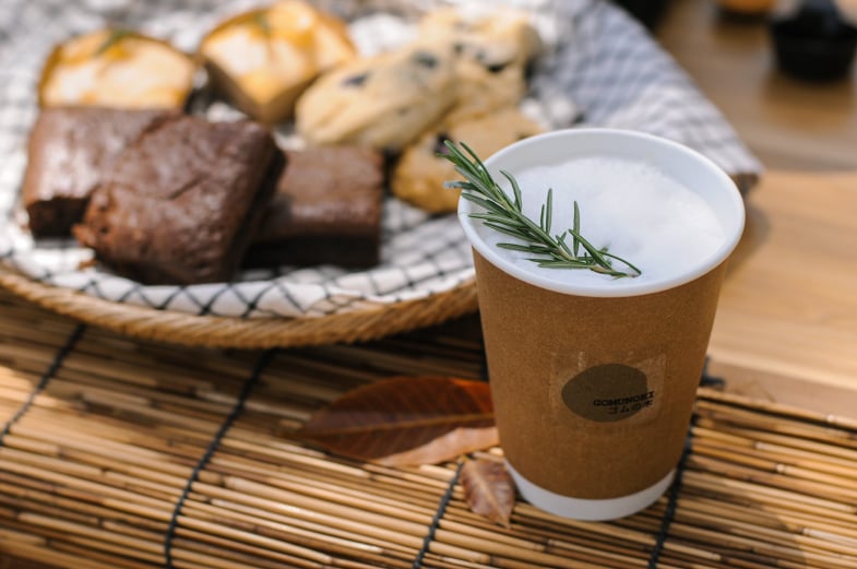 คาเฟ่ในสวนยาง