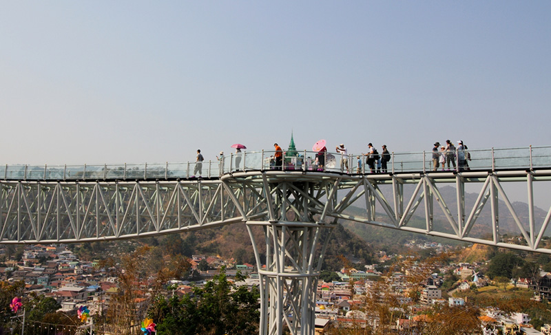 สกายวอล์กวัดพระธาตุดอยเวา จังหวัดเชียงราย
