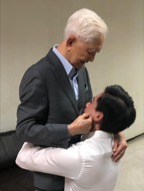 กรณ์ ณรงค์เดช หลั่งน้ำตาสวมกอด คุณพ่อเกษม หลังชนะคดีดัง