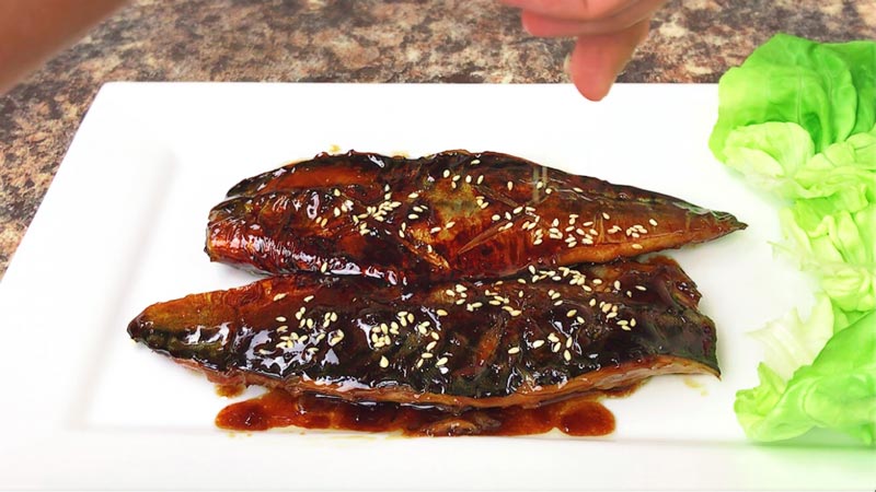 ปลาซาบะย่างซีอิ๊ว