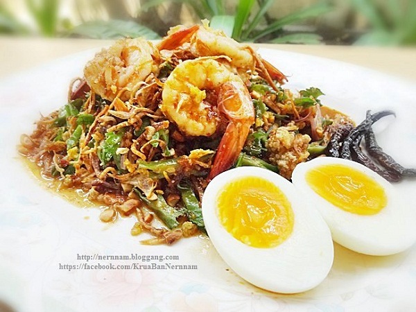 ยำถั่วพูกุ้งสด