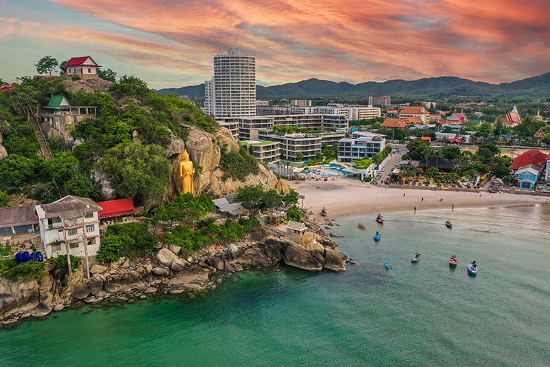 ทะเลหน้าร้อนใกล้กรุงเทพฯ 2568 ชายหาดตะเกียบ จังหวัดประจวบคีรีขันธ์