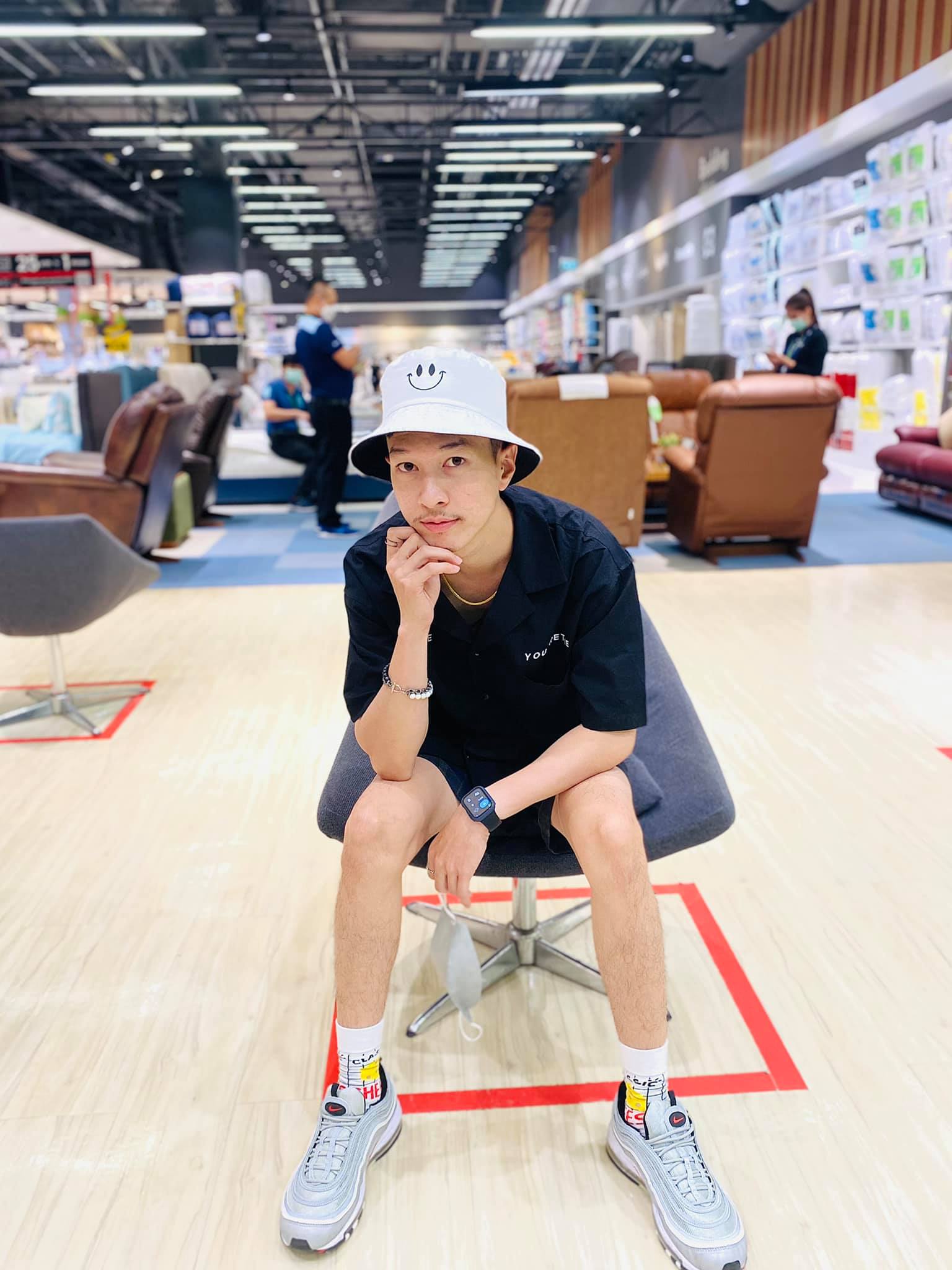 หนุ่มม้าทรงกินเจ