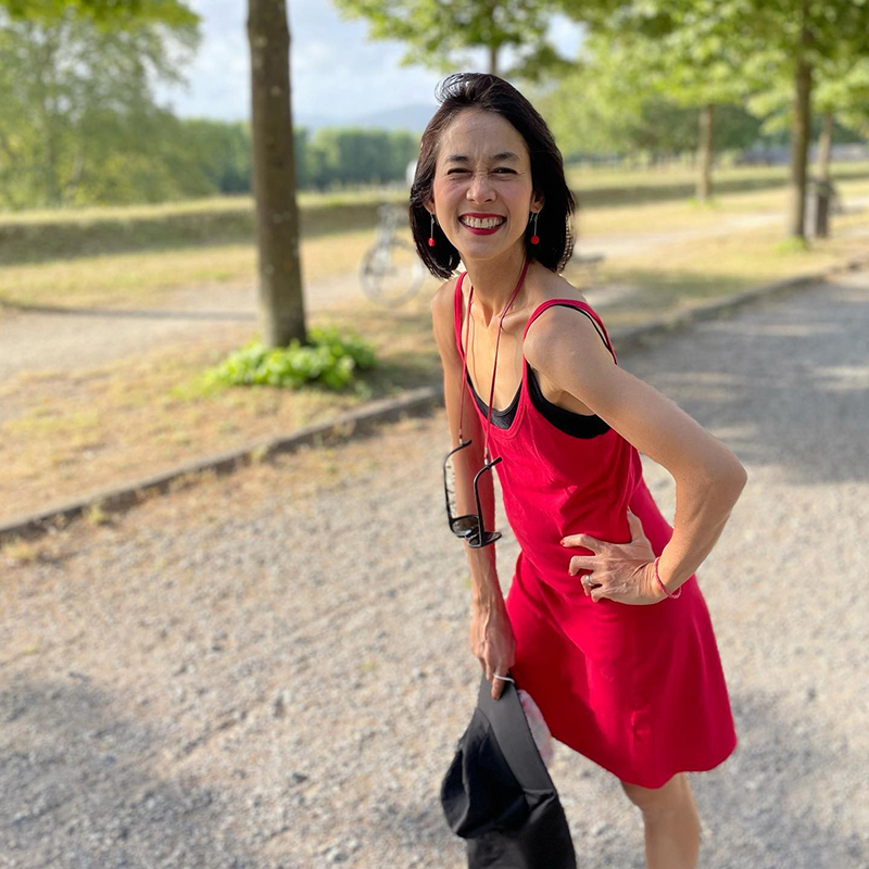 อุ้ม สิริยากร