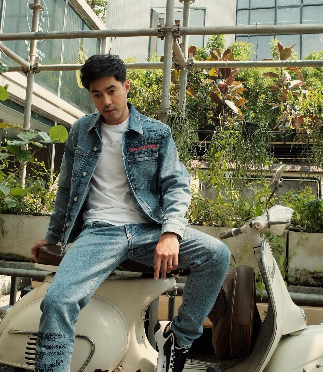 ท็อป จรณ