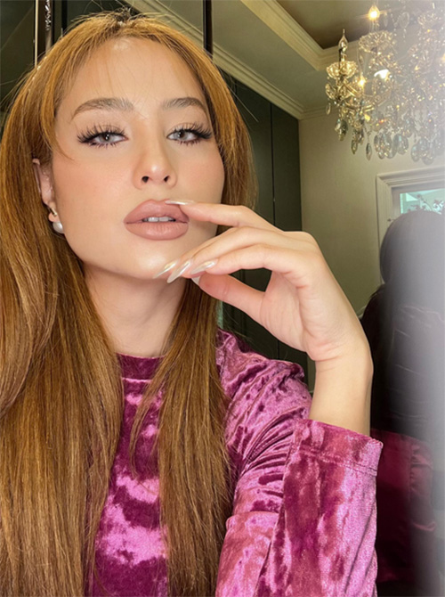 ขวัญ อุษามณี แต่งหน้า