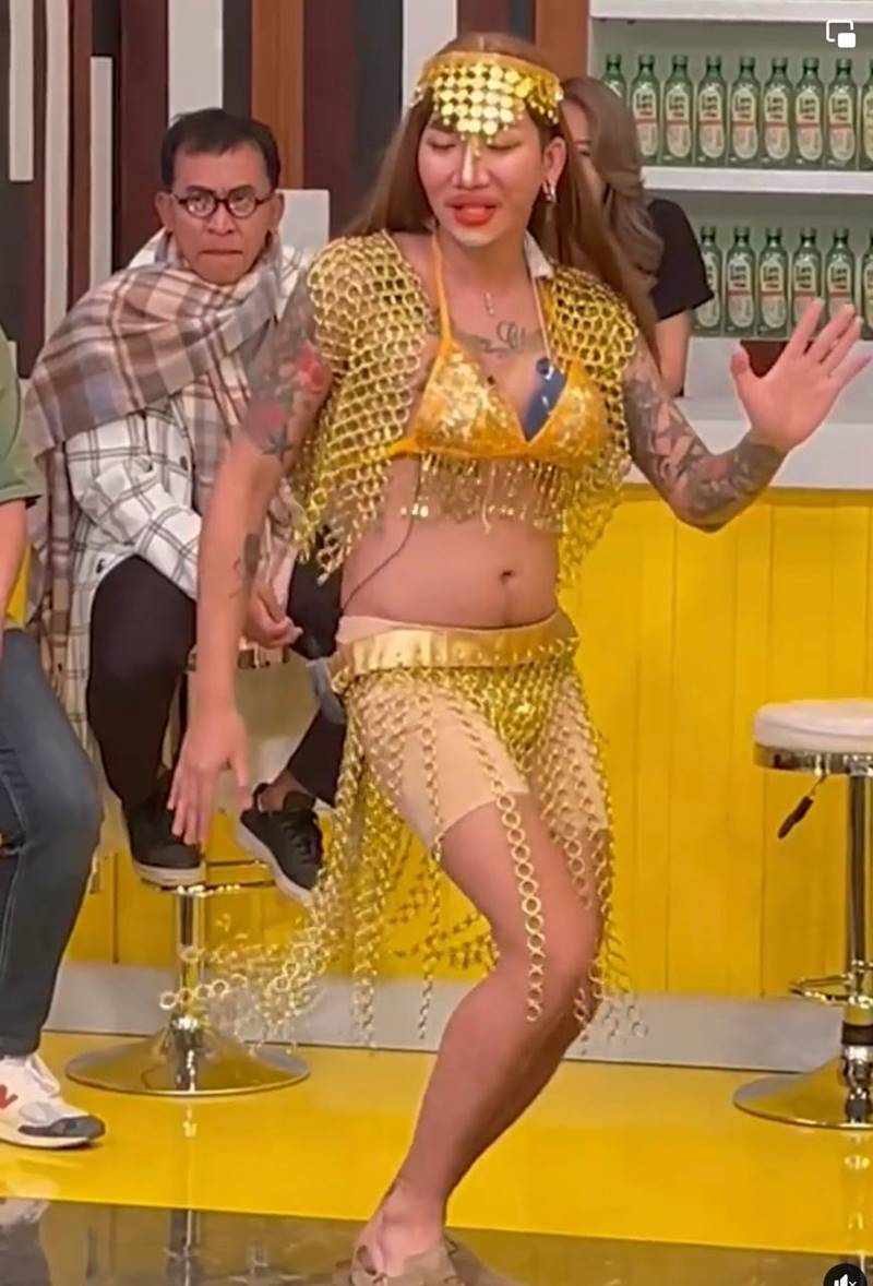 แจ๊ส ชวนชื่น, เปิ้ล ไอริณ