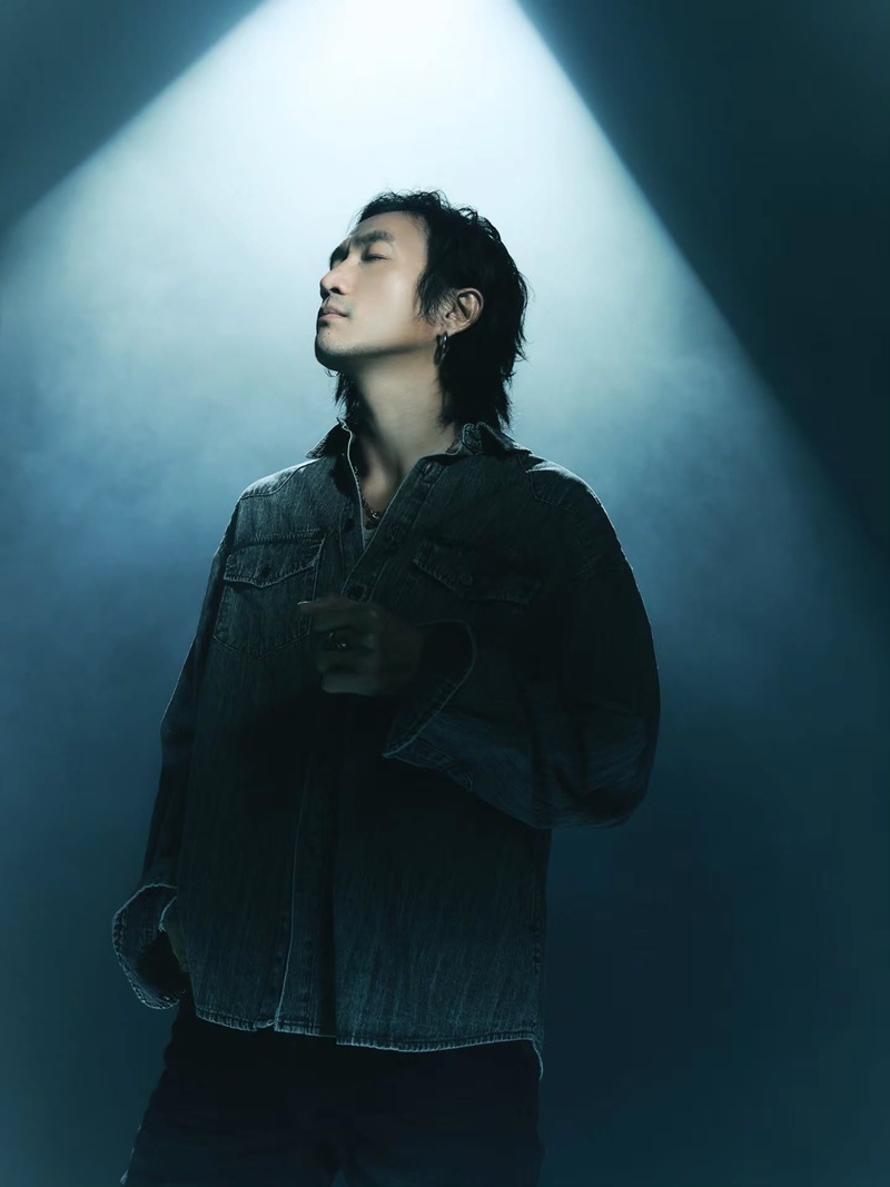 ตูน บอดี้สแลม เข้าผ่าตัดกระดูกคอกดทับเส้นประสาท