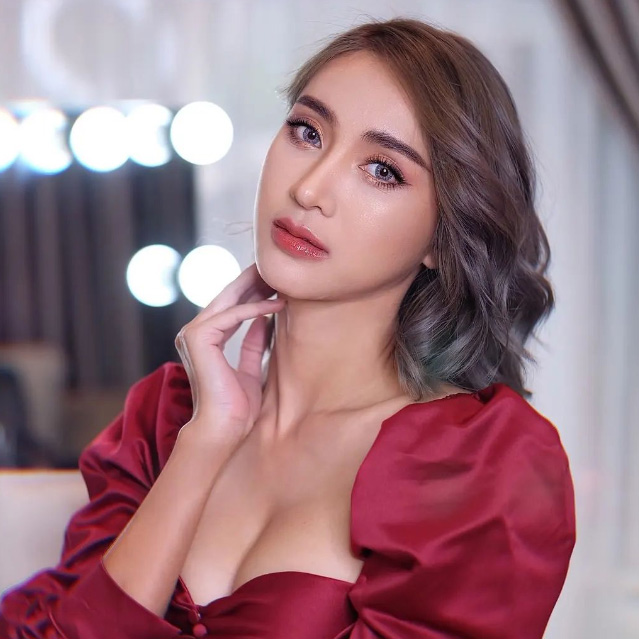 มินดา มีทรัพย์สิน ประวัติ