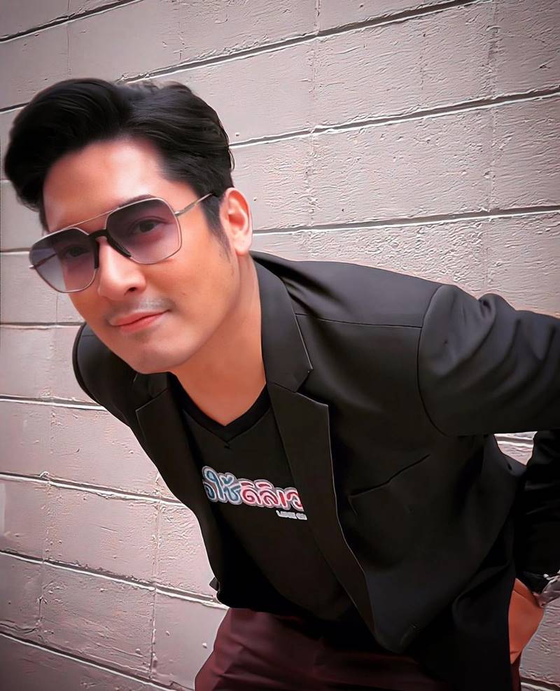 วี วีรภาพ