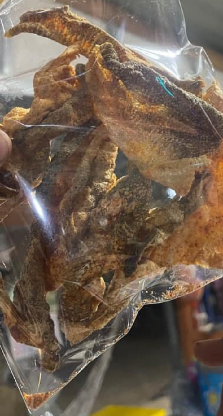 หนังปลาทอดกรอบ