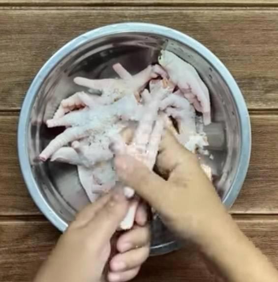 วิธีต้มตีนไก่