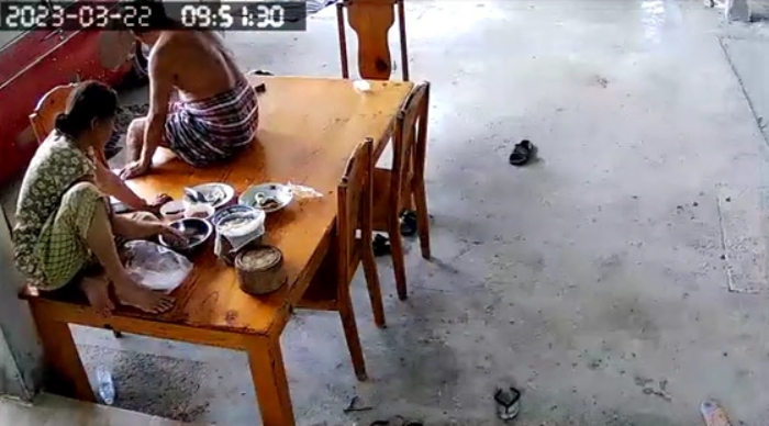 โต๊ะกินข้าว