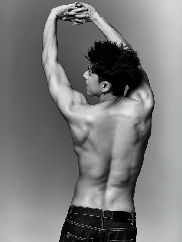 นาย ณภัทร  อวดหุ่นฟิตเปรี๊ยะ โชว์กล้ามแน่น