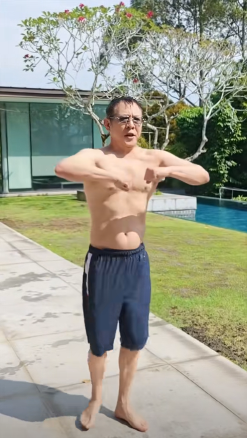 เจ็ท ลี โชว์ความฟิต สไตล์รุ่นใหญ่วัย 62