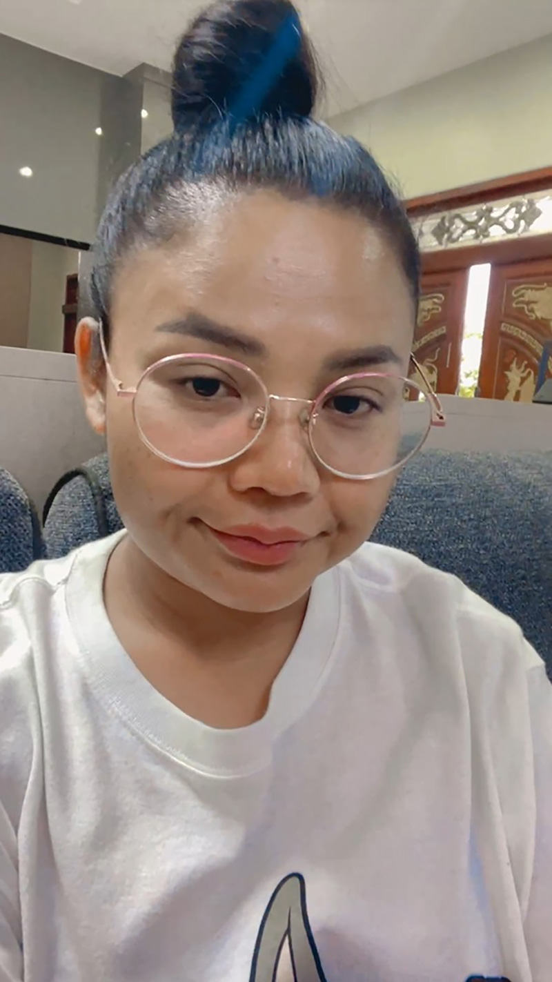 ตั๊กแตน ไลฟ์โต้กลับ จ๊ะ เอม