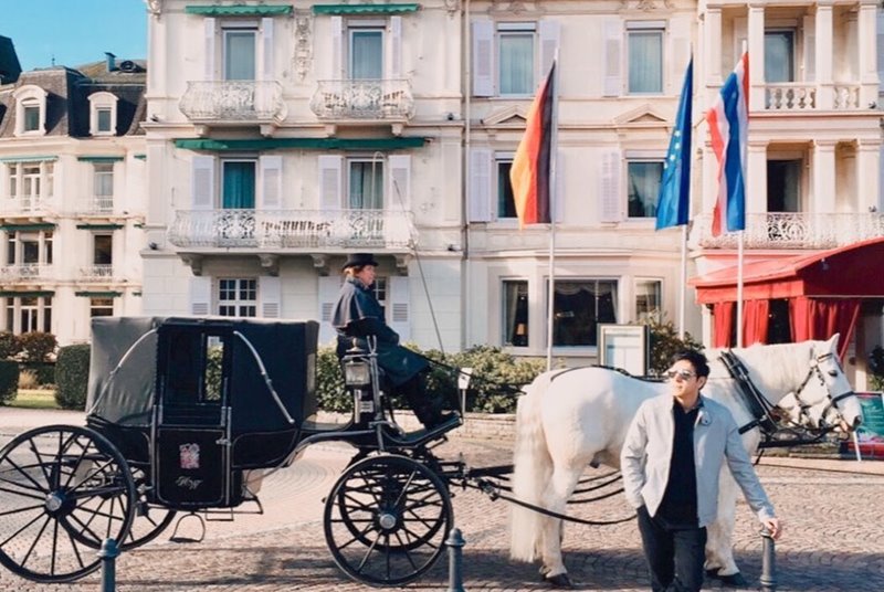 แซม ยุรนันท์