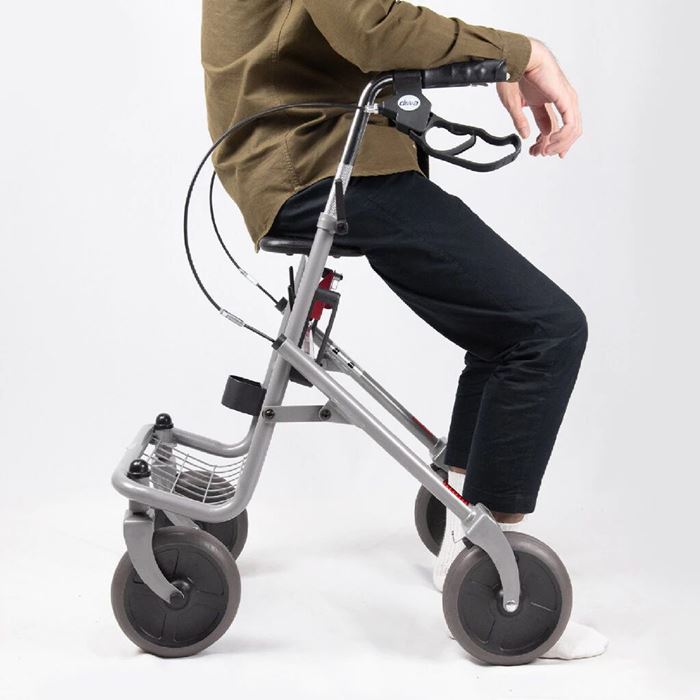 อุปกรณ์ช่วยพยุงเดิน อุปกรณ์ฝึกเดิน Rollator Cristallo ยี่ห้อ Devilbiss