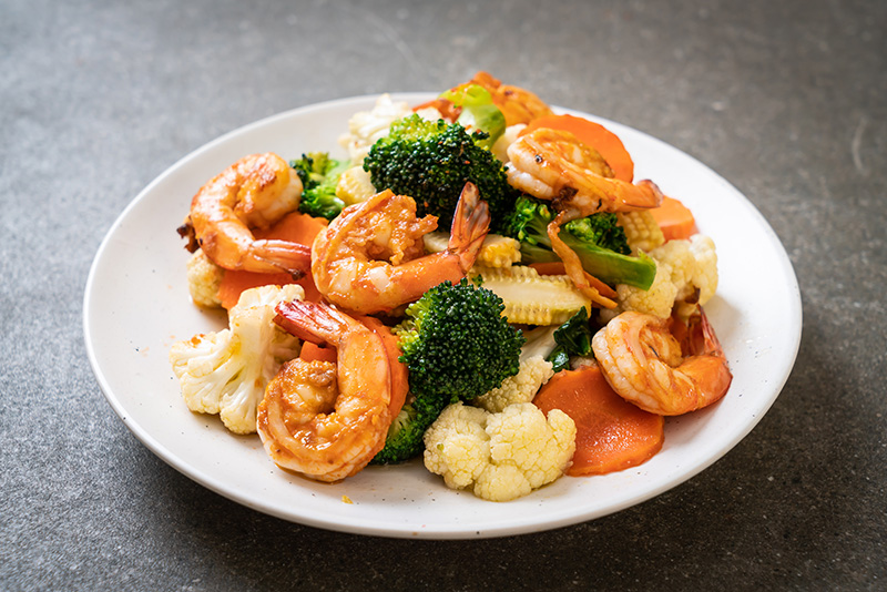 ผัดผักรวมกุ้ง
