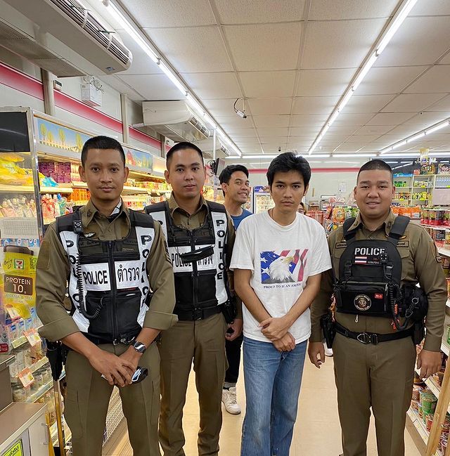 โจอี้ ภูวศิษฐ์