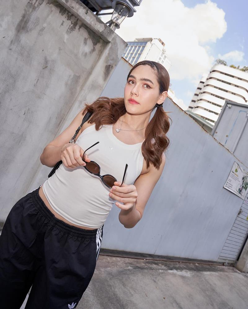 ชมพู่ อารยา