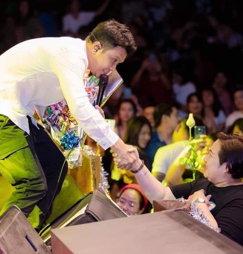 หนุ่ม กะลา