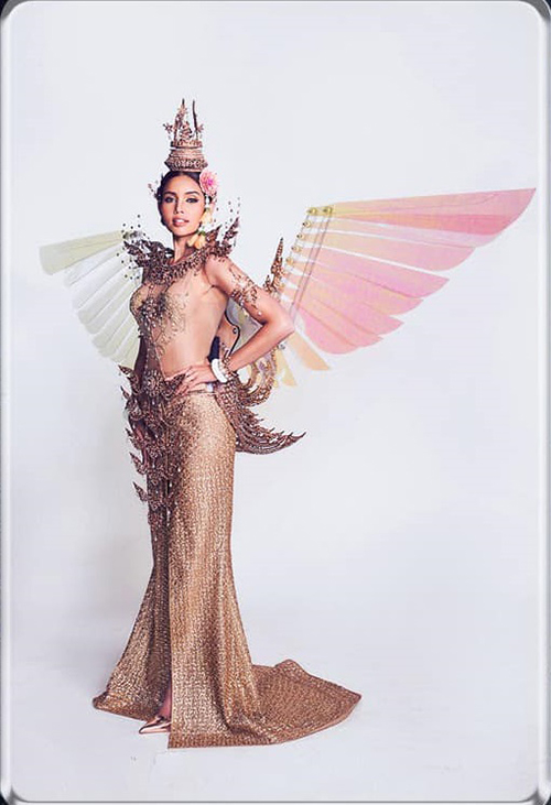 ชุดประจำชาติมิสยูนิเวิร์ส